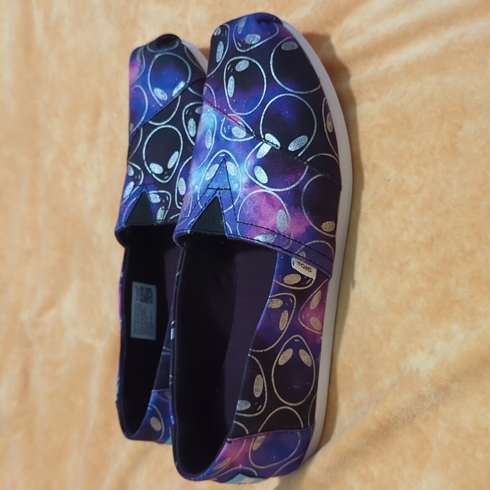 Toms